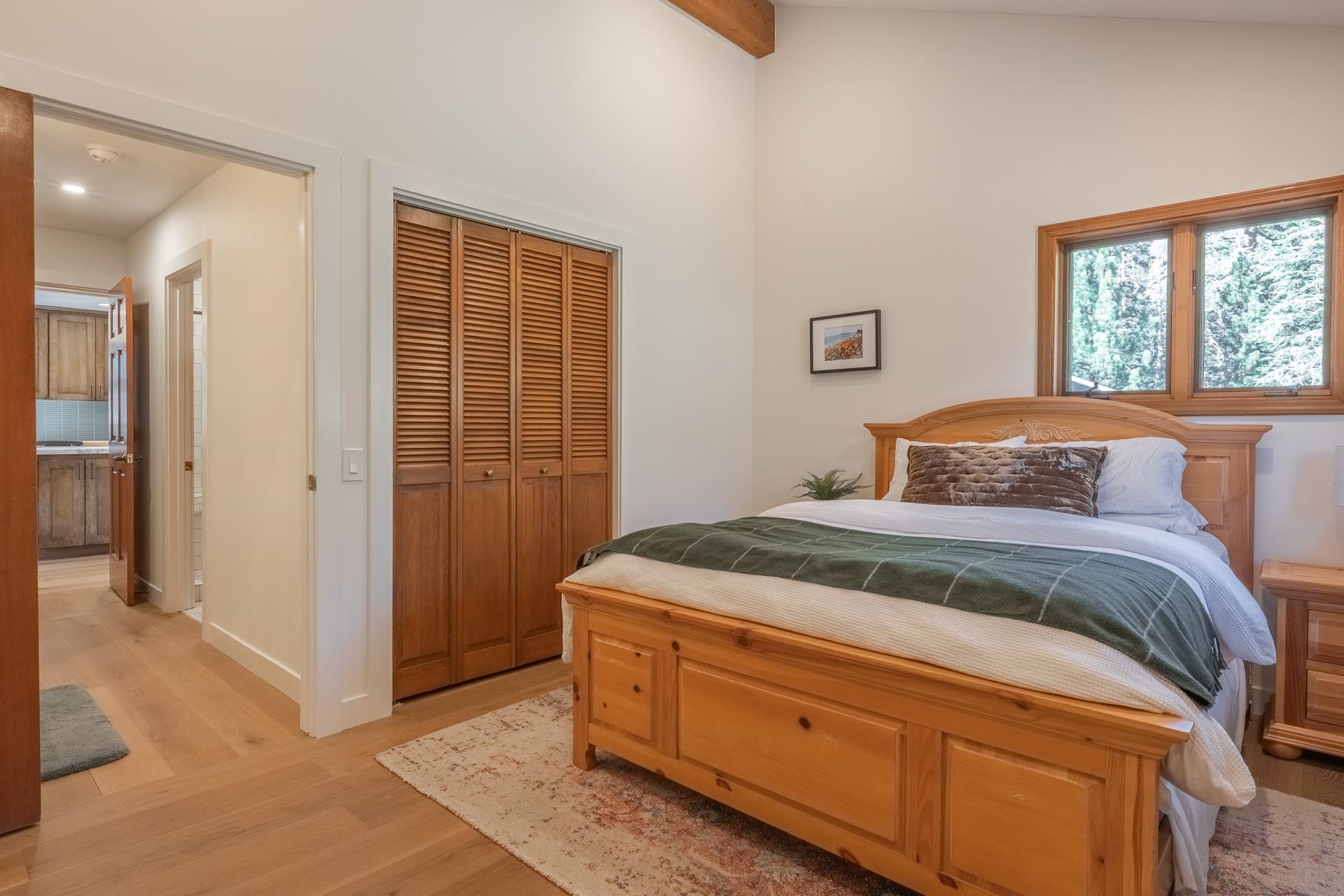 14 Holiday Way Mammoth Lakes, CA 93546 - Photo 16 of 47 Upper level