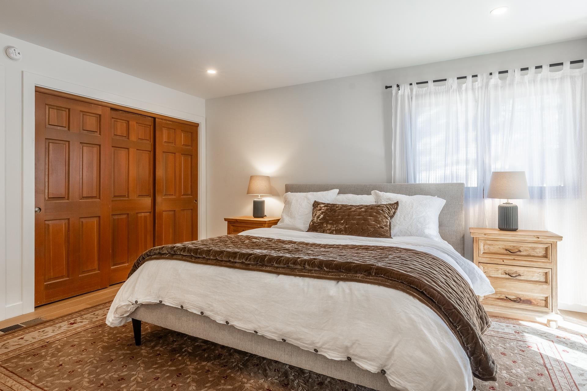 14 Holiday Way Mammoth Lakes, CA 93546 - Photo 24 of 47 Middle level