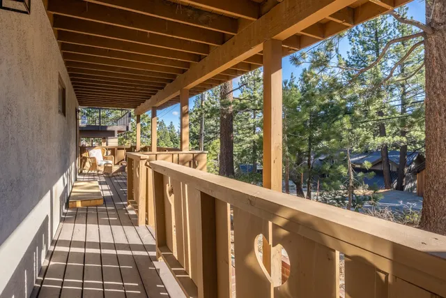 $2,075,000 | 14 Holiday Way, Mammoth Lakes, CA 93546