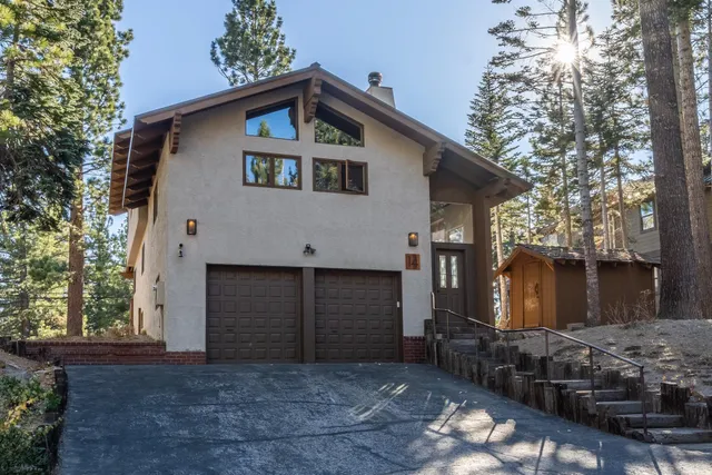 $2,075,000 | 14 Holiday Way, Mammoth Lakes, CA 93546