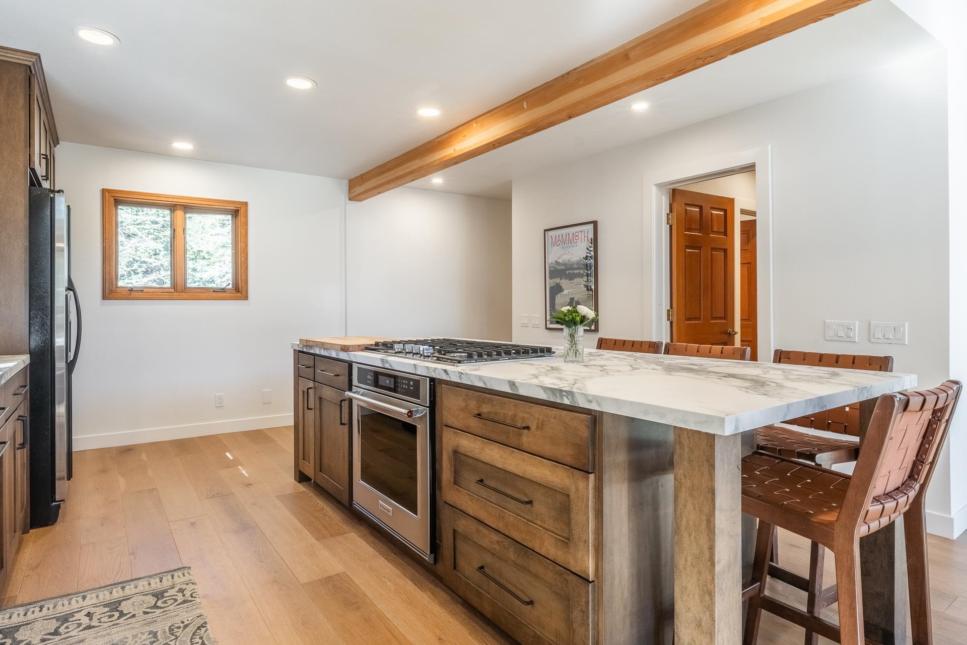 14 Holiday Way Mammoth Lakes, CA 93546 - Photo 8 of 47