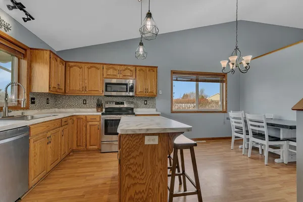 $300,000 | 605 Hickory Drive, St. Joseph, MN 56374