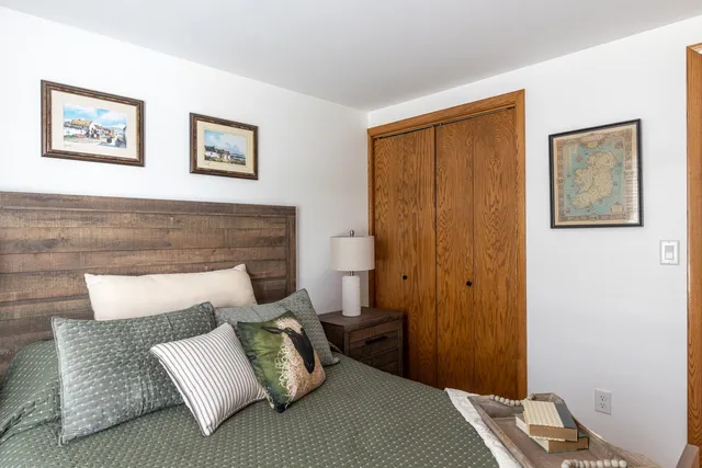 $399,900 | 427 Captains Court, Unit F, Winneconne, WI 54986