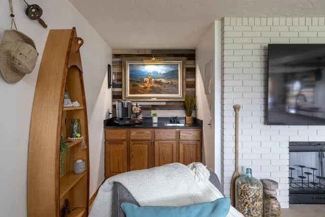 $399,900 | 427 Captains Court, Unit F, Winneconne, WI 54986