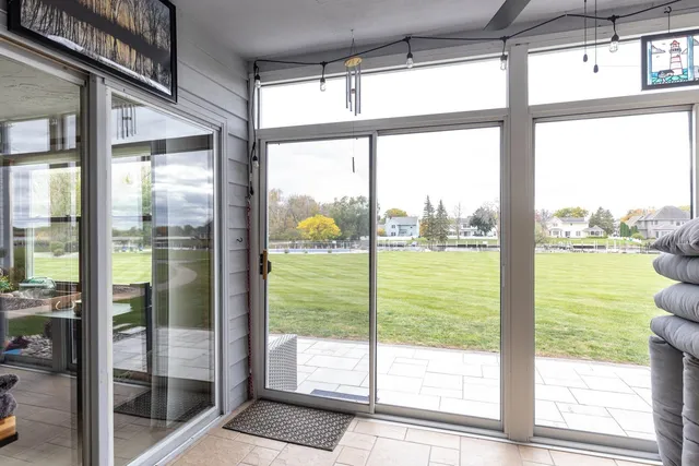 $399,900 | 427 Captains Court, Unit F, Winneconne, WI 54986