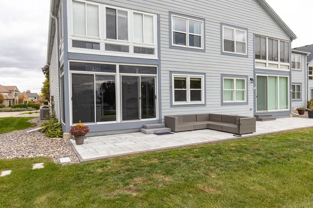 $399,900 | 427 Captains Court, Unit F, Winneconne, WI 54986