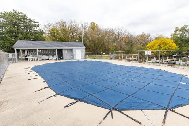 $399,900 | 427 Captains Court, Unit F, Winneconne, WI 54986