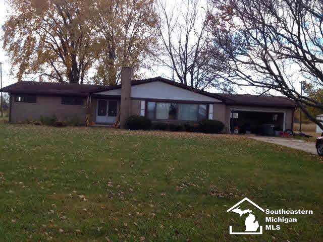 6080 Labo Road Newport, MI 48166 - Photo 1 of 11 front of home
