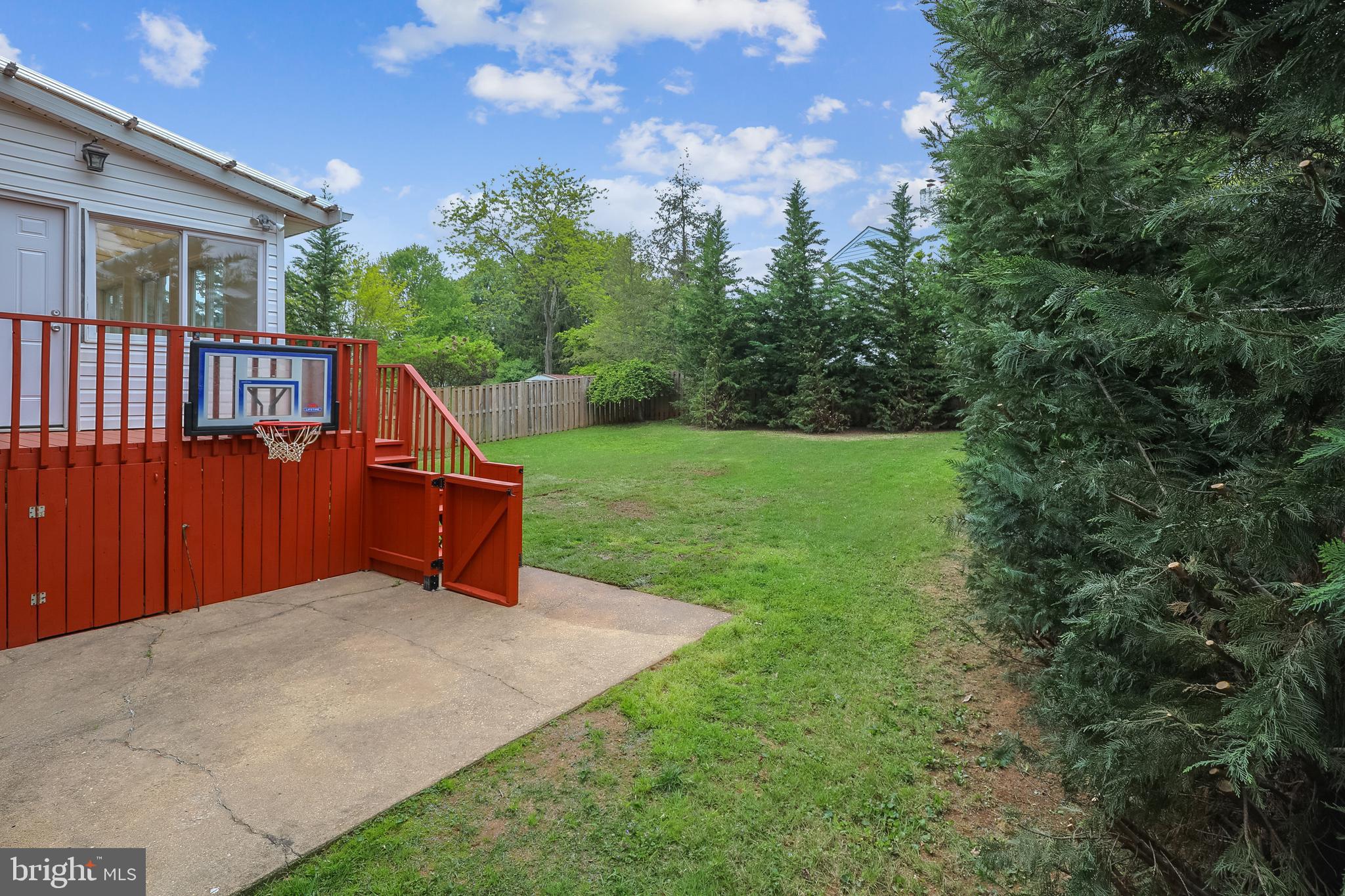 9828 Belhaven Road Bethesda, MD 20817 - Photo 17 of 18 Deck to patio