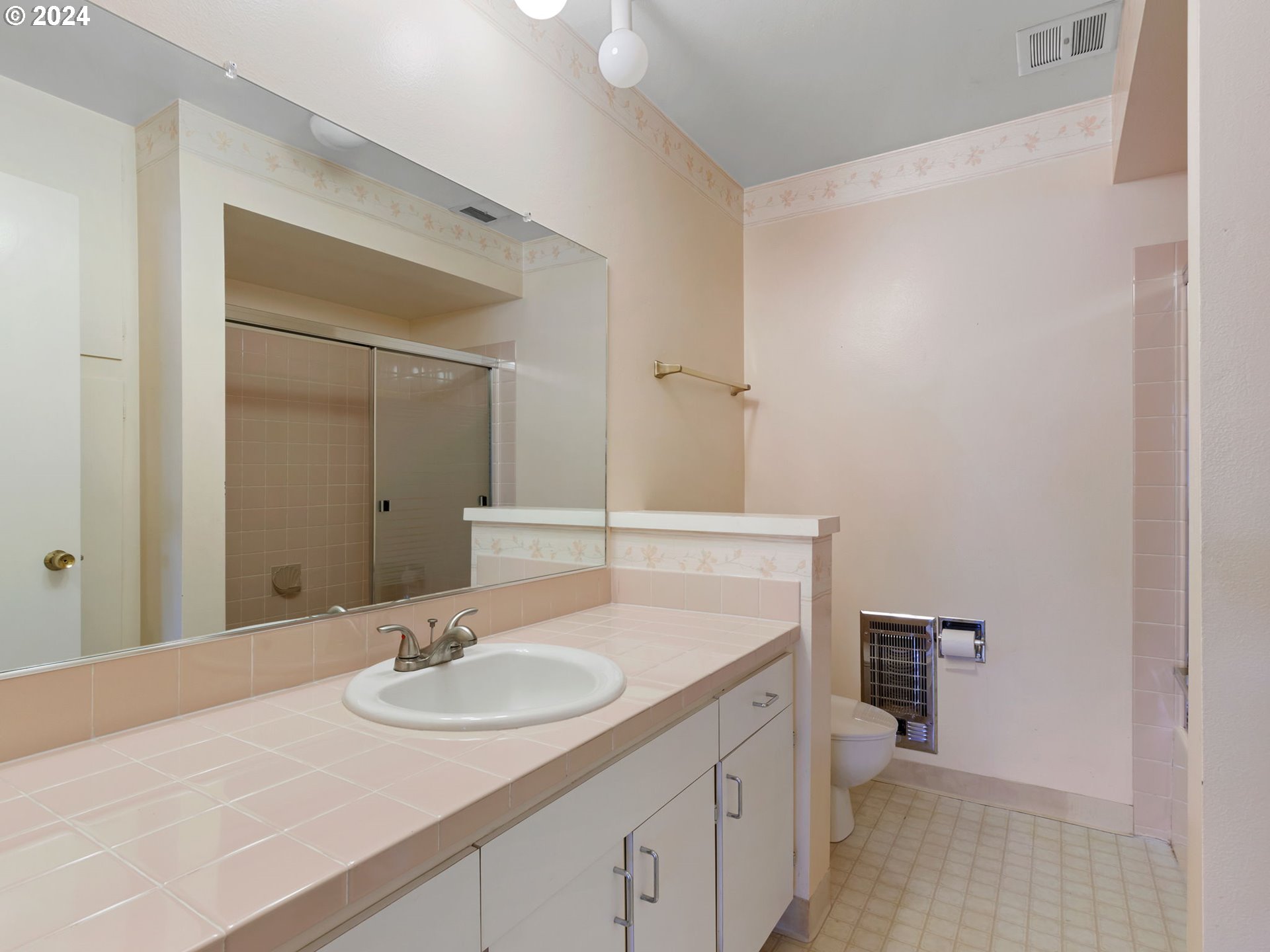 4460 Southwest Scholls Ferry Road, Unit 25A Portland, OR 97225 - Photo 15 of 20 Gallery Image 15