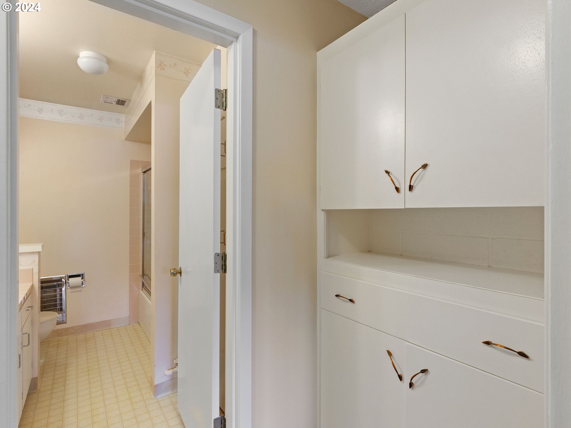 4460 Southwest Scholls Ferry Road, Unit 25A Portland, OR 97225 - Photo 17 of 20 Gallery Image 17