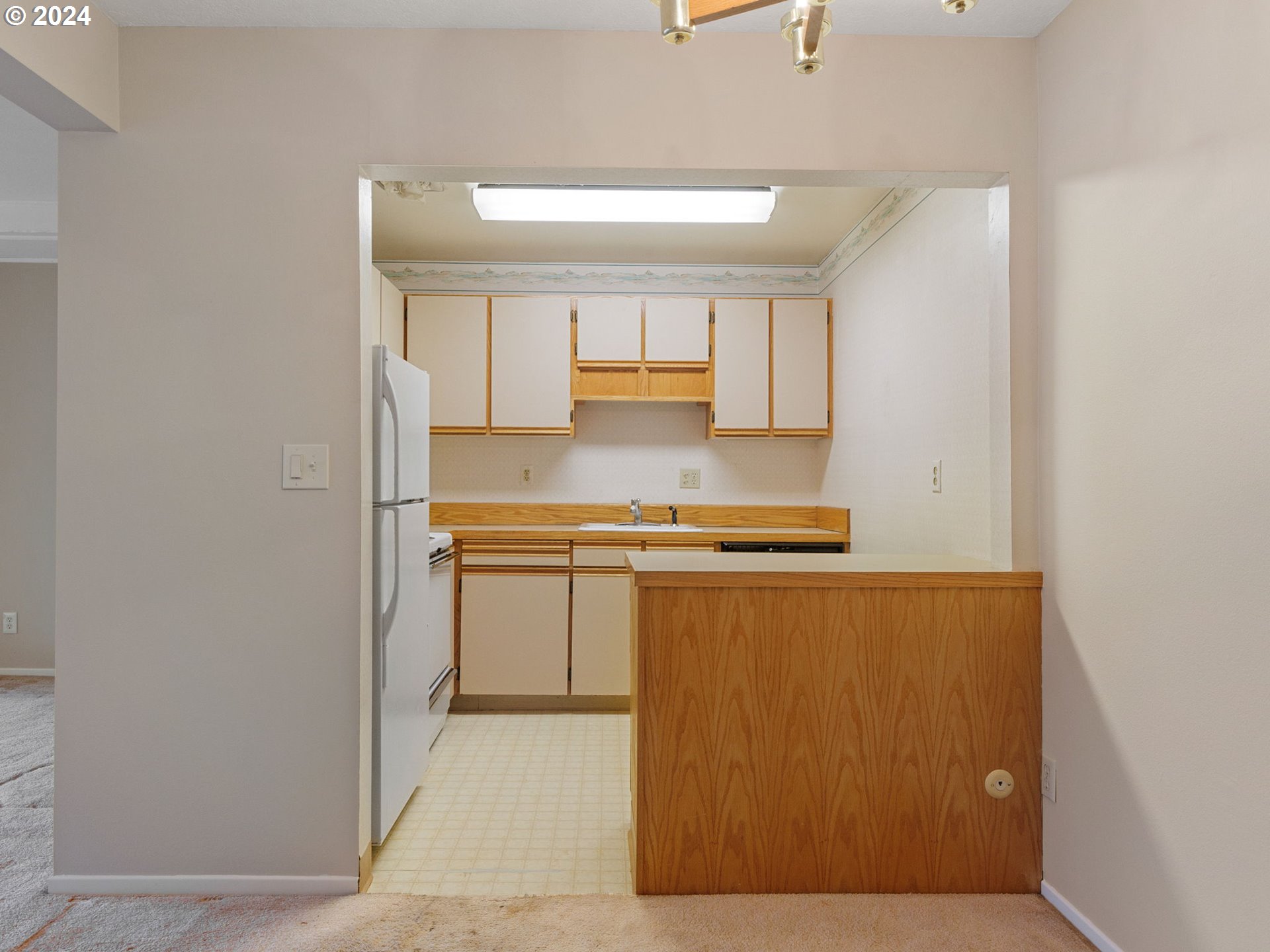 4460 Southwest Scholls Ferry Road, Unit 25A Portland, OR 97225 - Photo 6 of 20 Gallery Image 6