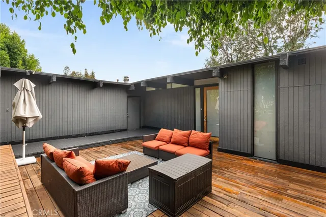 $6,250 | 3339 North Knoll Drive, Los Angeles, CA 90068