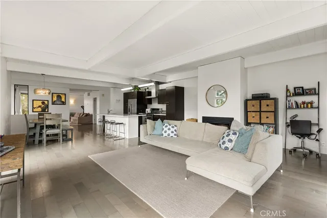 $6,250 | 3339 North Knoll Drive, Los Angeles, CA 90068