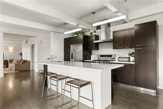 $6,250 | 3339 North Knoll Drive, Los Angeles, CA 90068