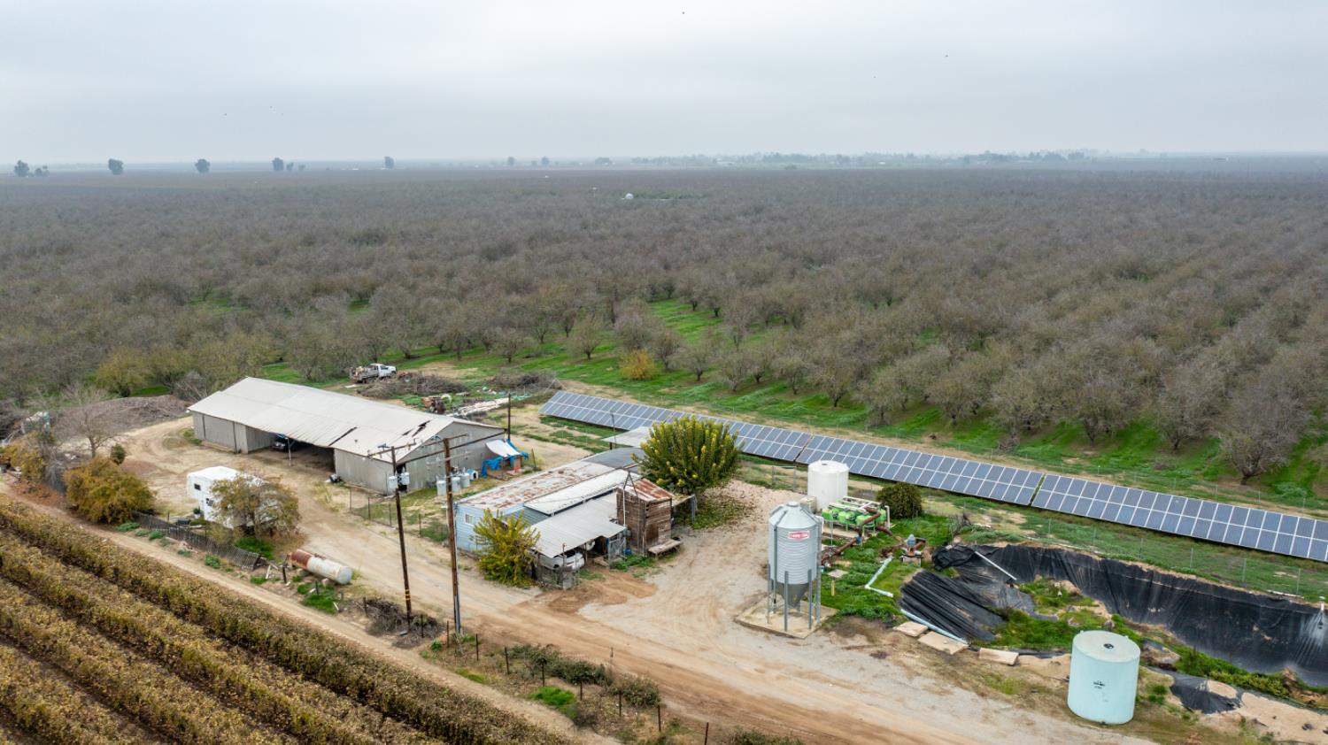 1941 Dietz Road Earlimart, CA 93219 - Photo 11 of 22 an aerial view of a house with outdoor space