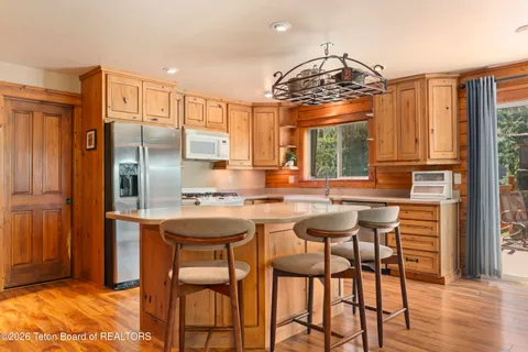 $2,300,000 | 500 East Hansen Avenue, Jackson, WY 83001