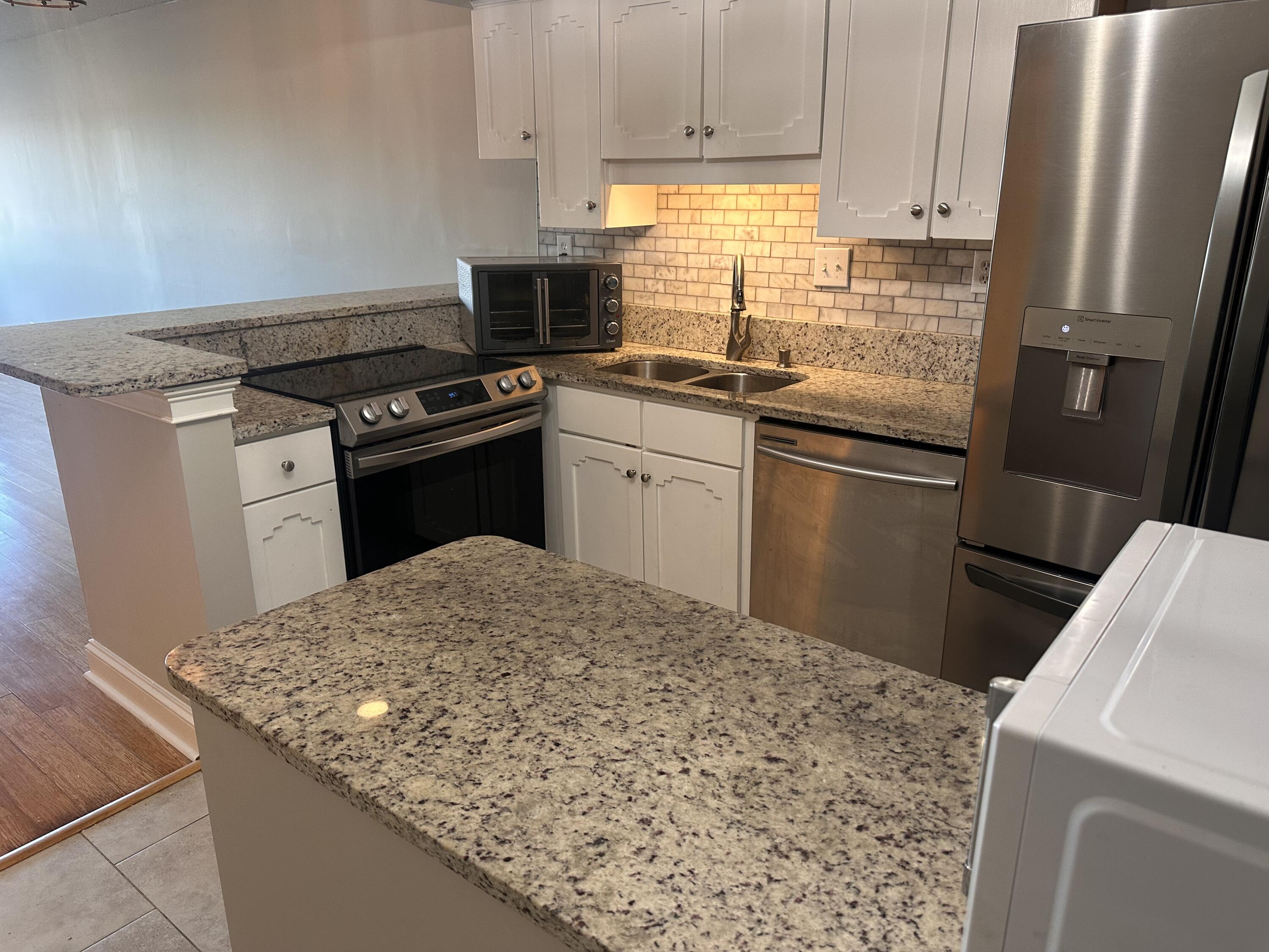 133 Marsh View Charleston, SC 29412 - Photo 4 of 19 1BBCC7C7-EFF2-445E-910B-8FF70E0A4256