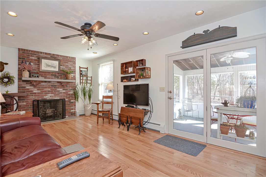16 Duffield Road Bristol, RI 02809 - Photo 11 of 50