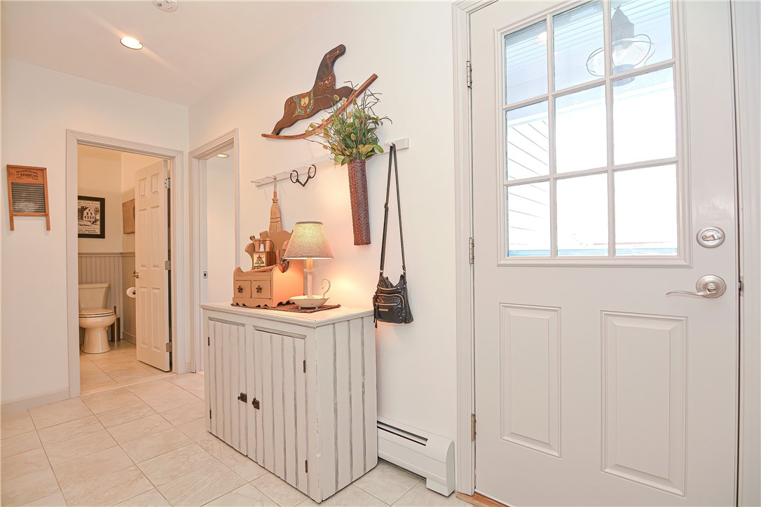 16 Duffield Road Bristol, RI 02809 - Photo 17 of 50 Mud room at side entrance