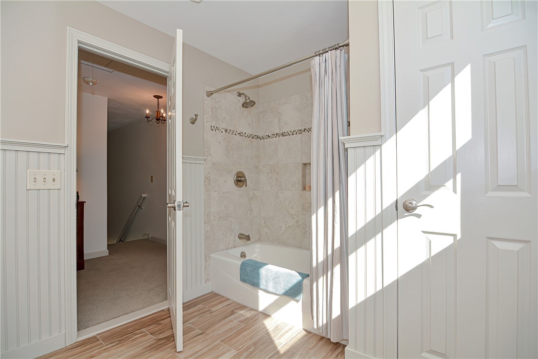 16 Duffield Road Bristol, RI 02809 - Photo 39 of 50 Main bath 2nd floor