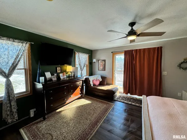 $365,000 | 18730 North Il Highway, Cuba, IL 61427