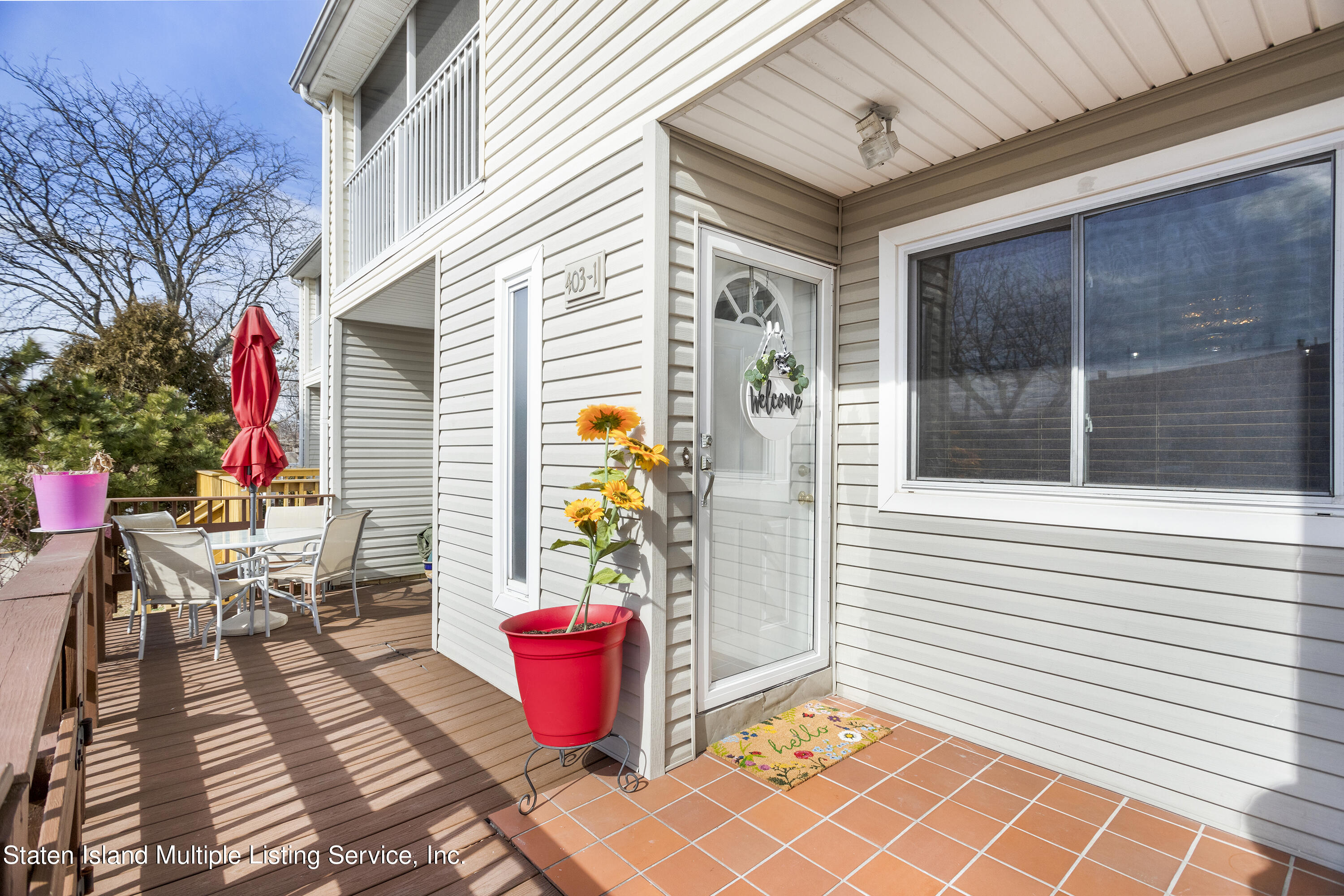 403-1 Willow Road East, Unit 1 Staten Island, NY 10314 - Photo 12 of 14 a view of outdoor seating space