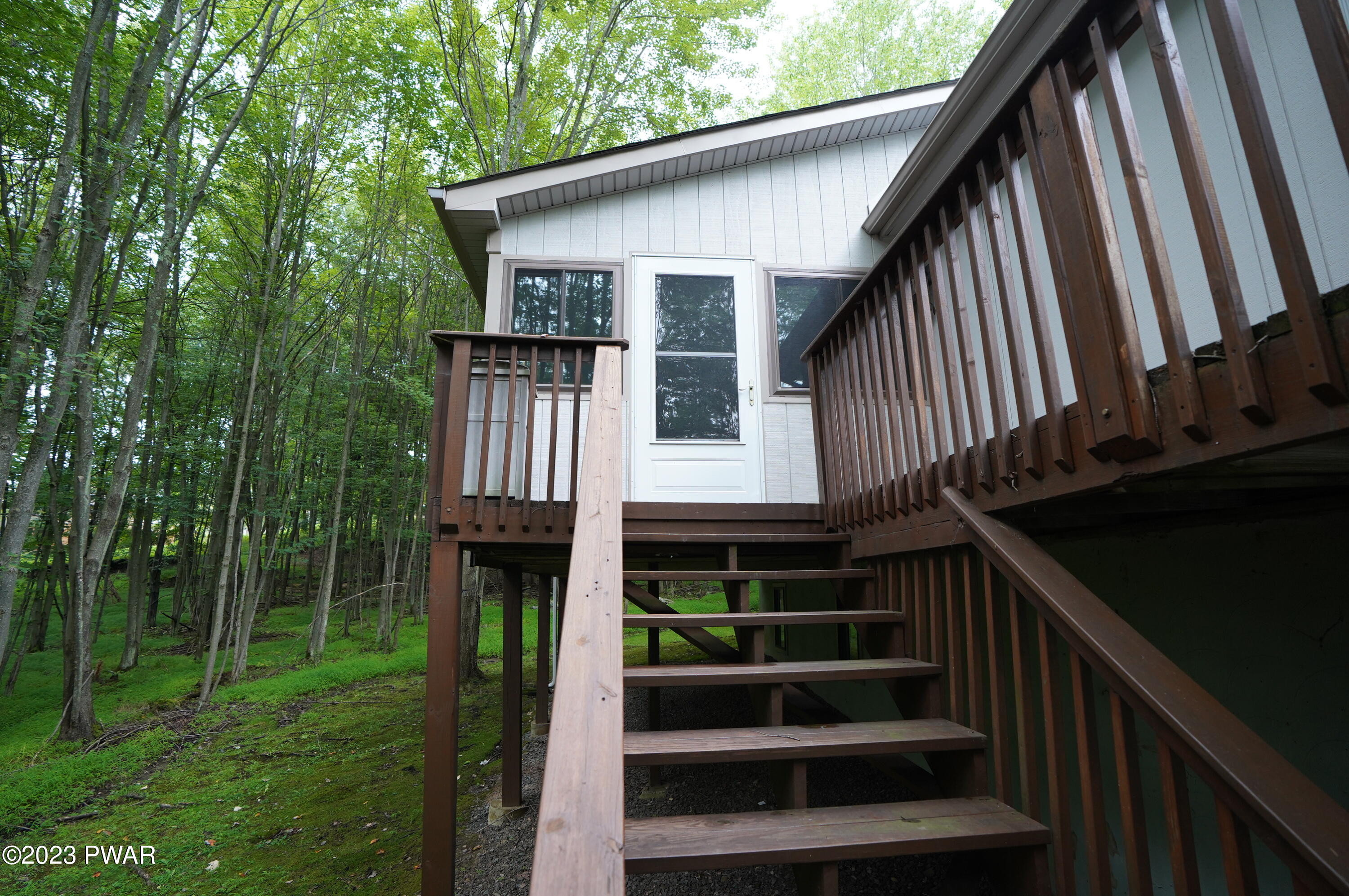 86 Roamingwood Road Lake Ariel, PA 18436 - Photo 4 of 95