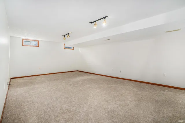 $317,500 | 55799 Rooster Lane, Osceola, IN 46561