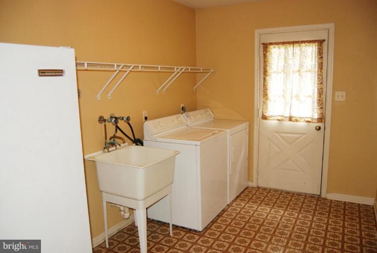 1162 Bacon Ridge Road Crownsville, MD 21032 - Photo 23 of 30 Laundry Area 1