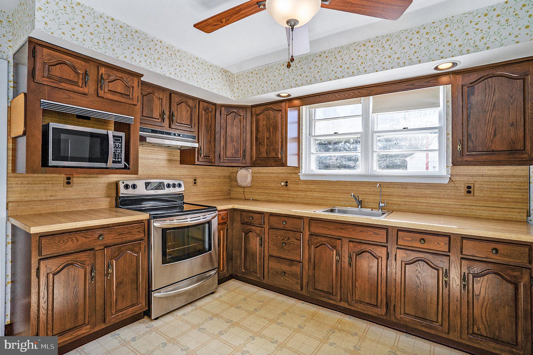 2245 Kerr Road Harleysville, PA 19438 - Photo 10 of 39 Gallery Image 10