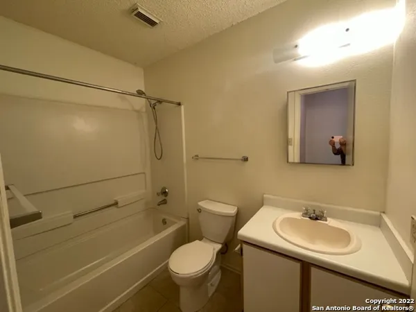 $1,545 | 7631 Heathridge, San Antonio, TX 78250