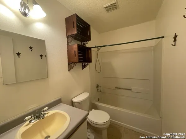 $1,545 | 7631 Heathridge, San Antonio, TX 78250