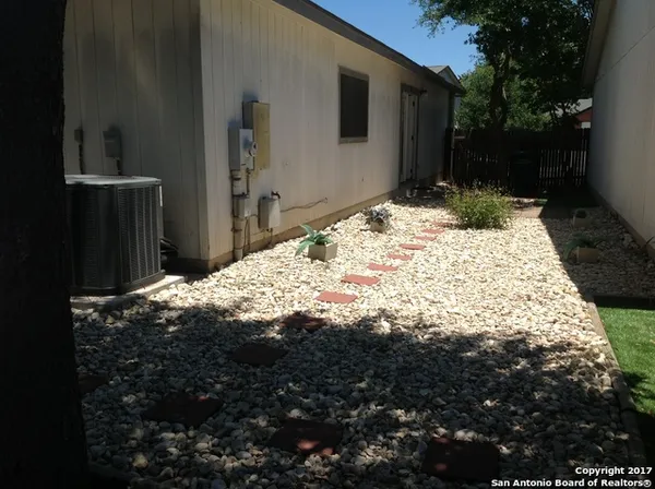 $1,545 | 7631 Heathridge, San Antonio, TX 78250