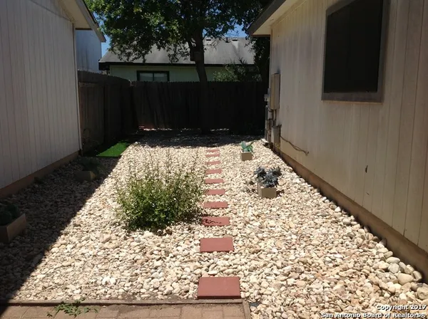 $1,545 | 7631 Heathridge, San Antonio, TX 78250