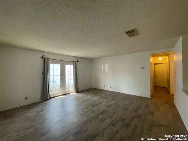 $1,545 | 7631 Heathridge, San Antonio, TX 78250