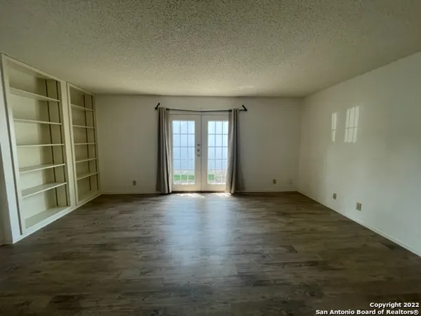 $1,545 | 7631 Heathridge, San Antonio, TX 78250