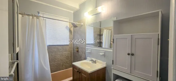 $1,650 | 5111 8th Road South, Unit 2, Arlington, VA 22204