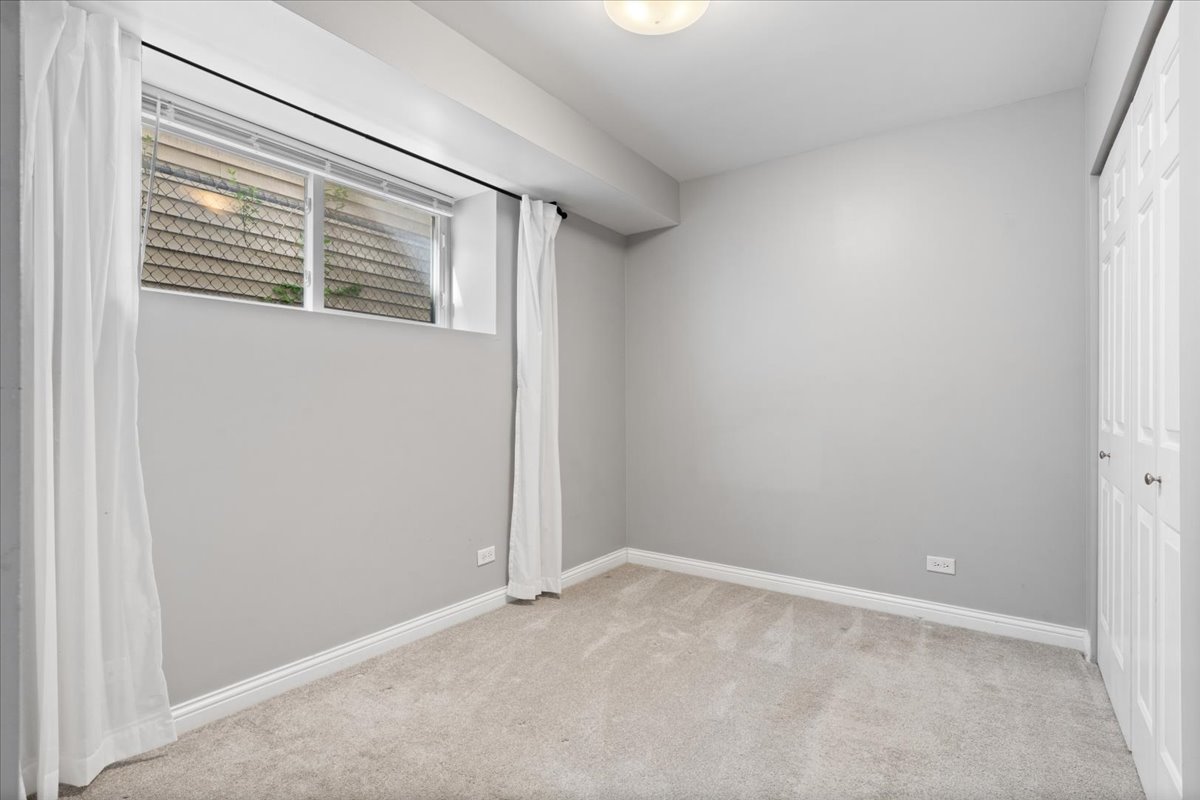 2307 West Haddon Avenue, Unit A Chicago, IL 60622 - Photo 11 of 17