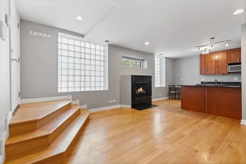 $225,000 | 2307 West Haddon Avenue, Unit A, Chicago, IL 60622