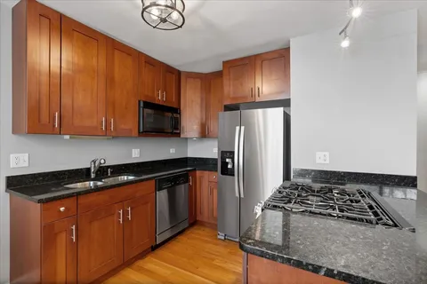 $225,000 | 2307 West Haddon Avenue, Unit A, Chicago, IL 60622