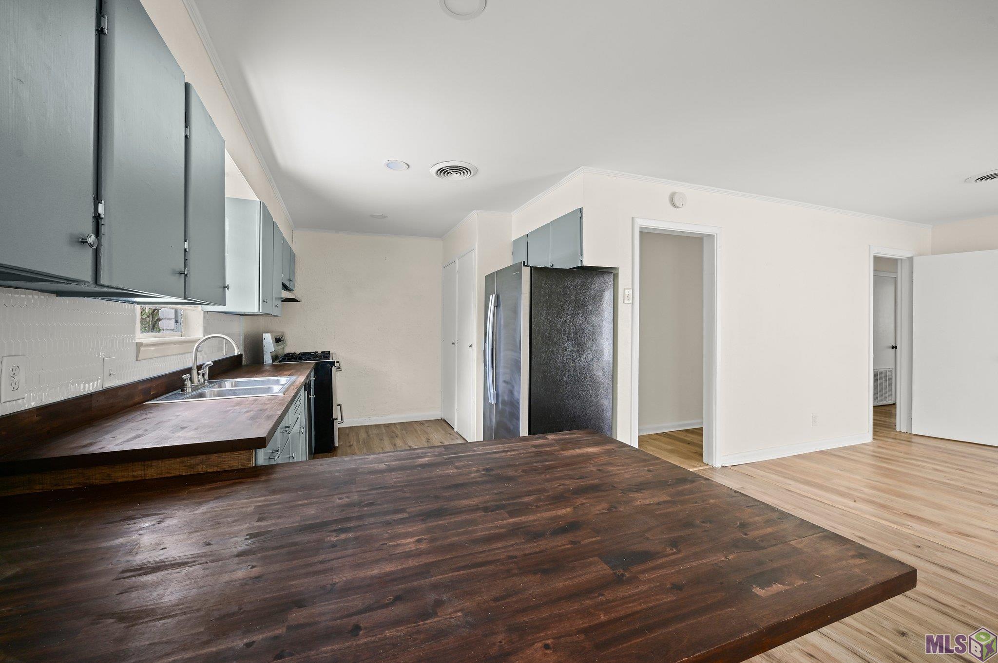 4587 Mimosa Street Baton Rouge, LA 70808 - Photo 3 of 15 Gallery Image 3