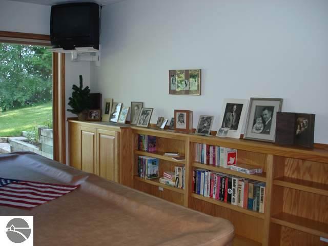 14142 Bluff Road Traverse City, MI 49686 - Photo 14 of 15 1715362-13.JPG