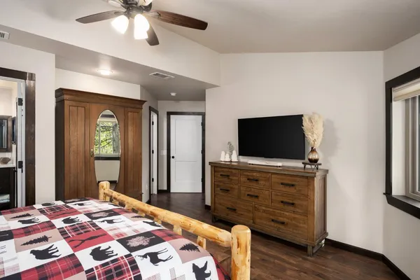 $799,999 | 41250 Kokanee Avenue, Shaver Lake, CA 93664