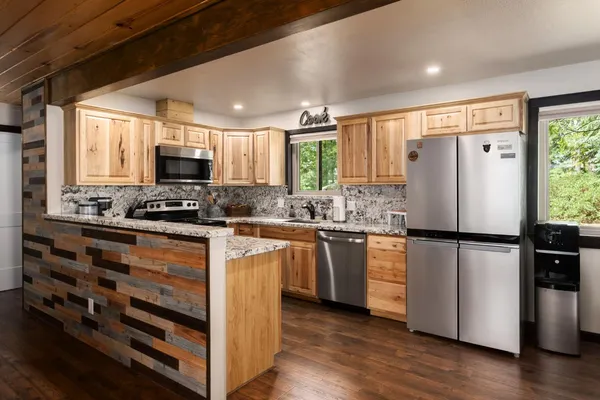 $799,999 | 41250 Kokanee Avenue, Shaver Lake, CA 93664