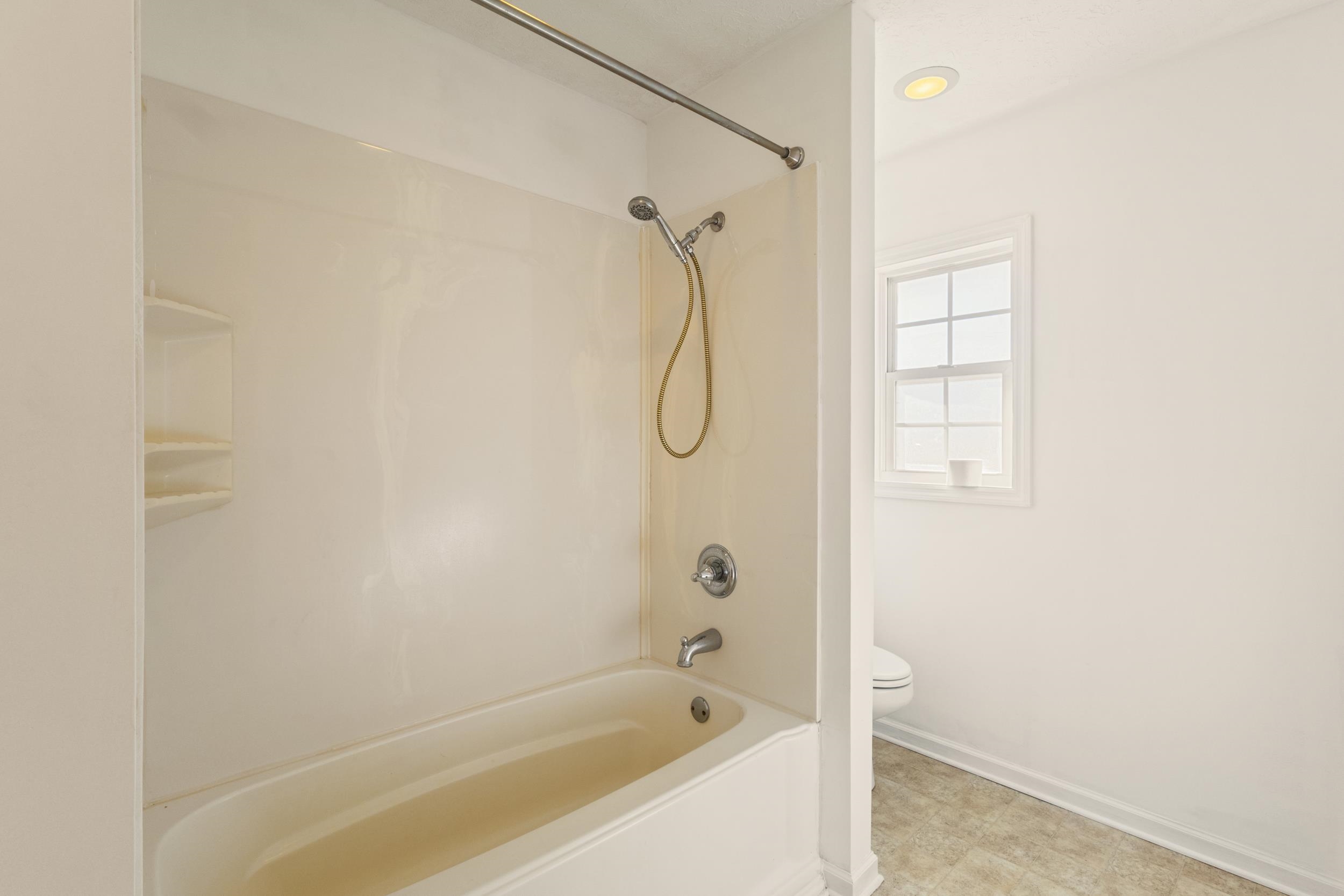 3923 State Rd S-26-33 Green Sea, SC 29545 - Photo 26 of 40 Full bath featuring shower / bathtub combination and toilet