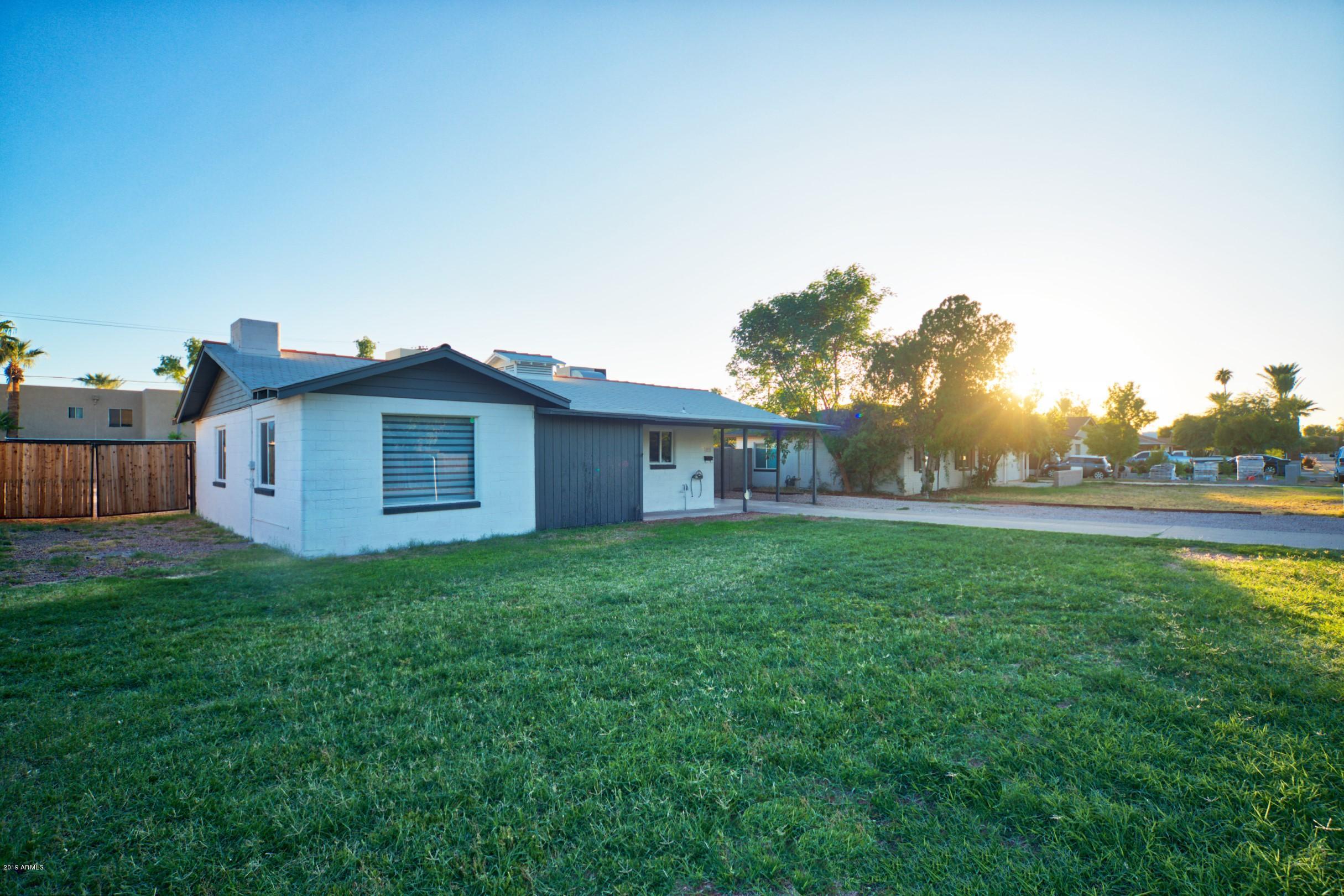 3733 East Coronado Road Phoenix, AZ 85008 - Photo 2 of 37 34 (Custom)