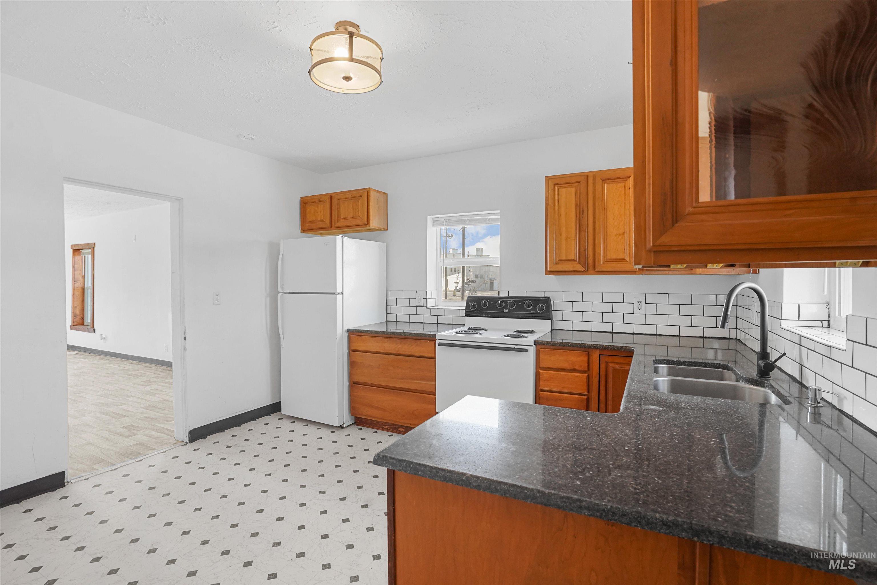 206 East 8th Street Rupert, ID 83350 - Photo 4 of 29