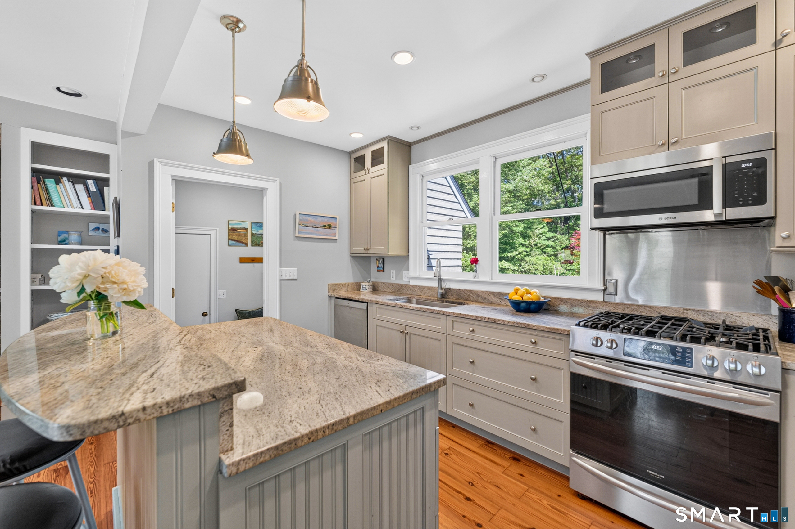 697 Noank Road Groton, CT 06355 - Photo 16 of 39