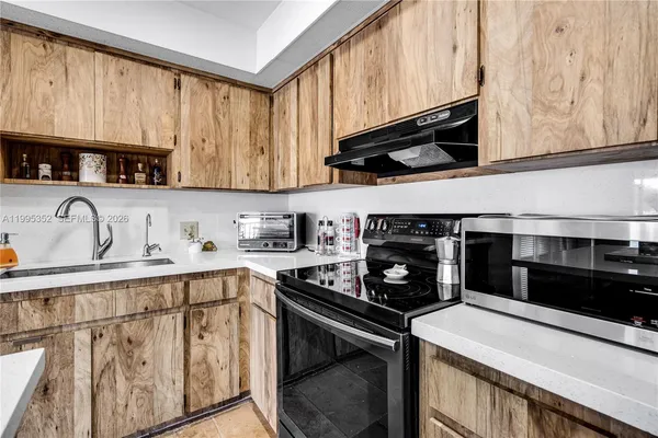 $3,100 | 1424 Northwest 113th Way, Pembroke Pines, FL 33026